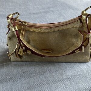 Dooney and Bourke handbag … vintage 1976